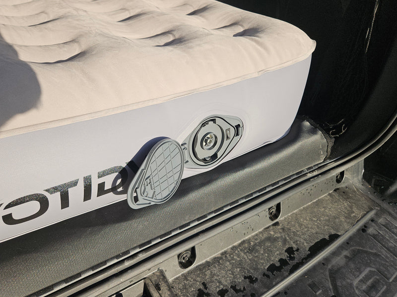 Load image into Gallery viewer, 4Runner Vehicle Air Mattress + Fitted Sheet