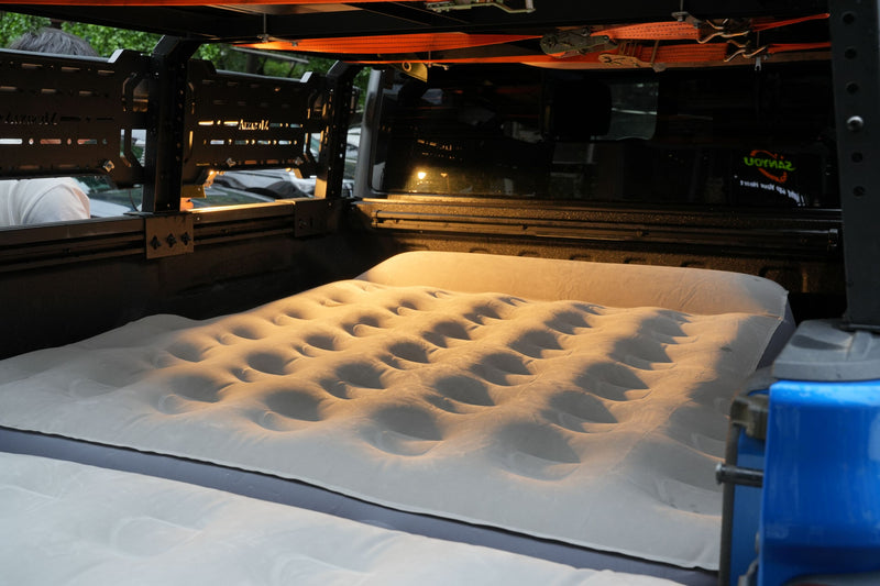 Chargez l&#39;image dans la visionneuse de la galerie, Jeep Gladiator Air Mattress With Extension Modules
