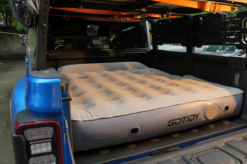 Load image into Gallery viewer, Jeep Gladiator Air Mattress With Extension Modules
